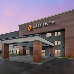 *** Hotel La Quinta By Wyndham Airport United States